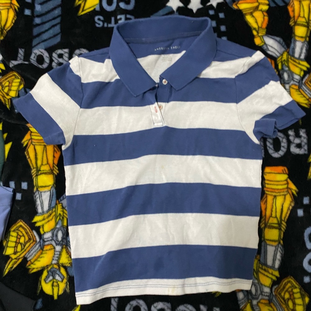 American Eagle Button up Tee